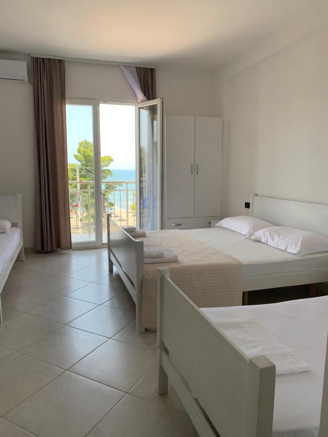 Hotel Sunny Breeze Shëngjin Extérieur photo